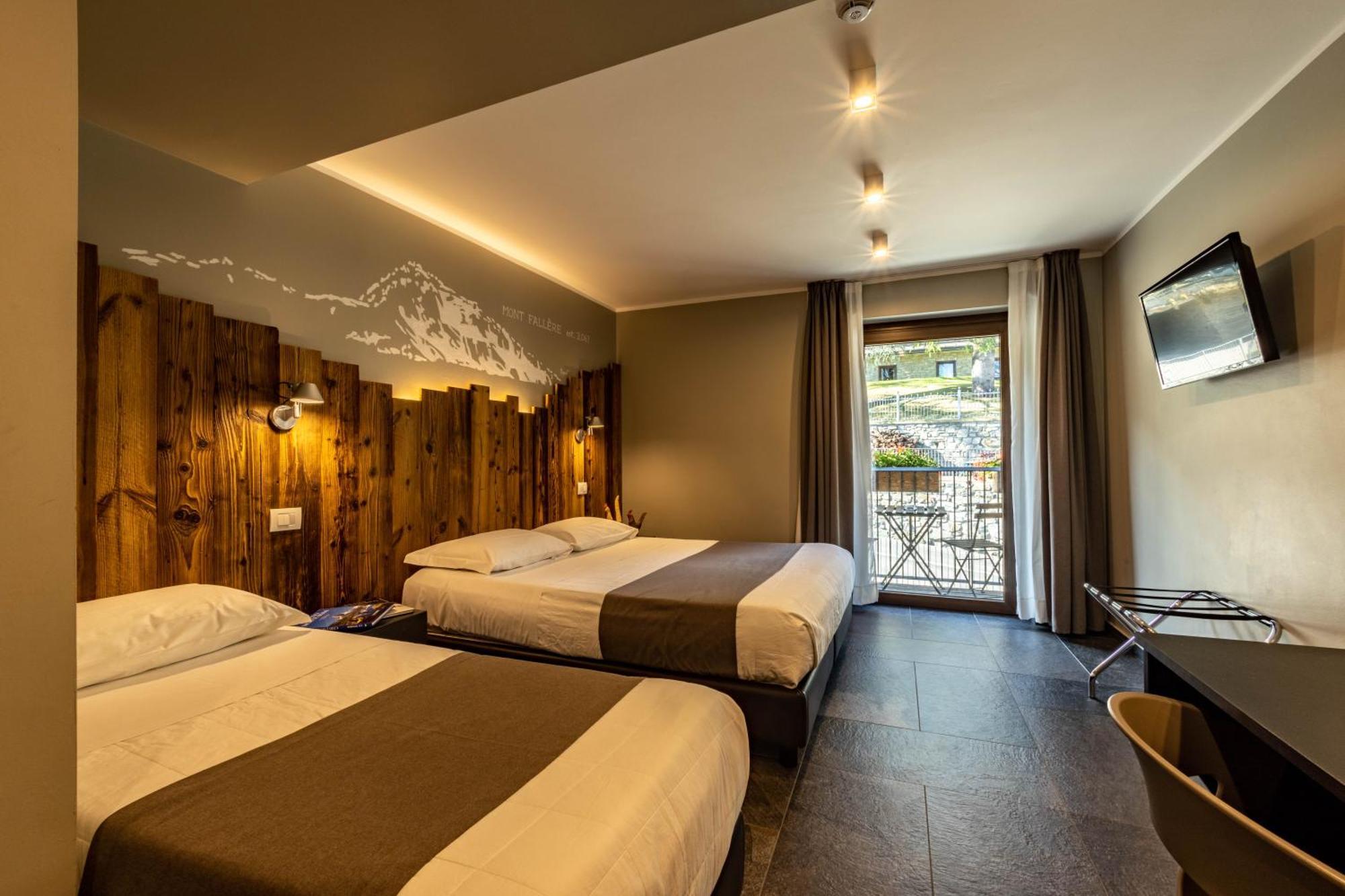 Monte Emilius Hotel Charvensod Exterior foto