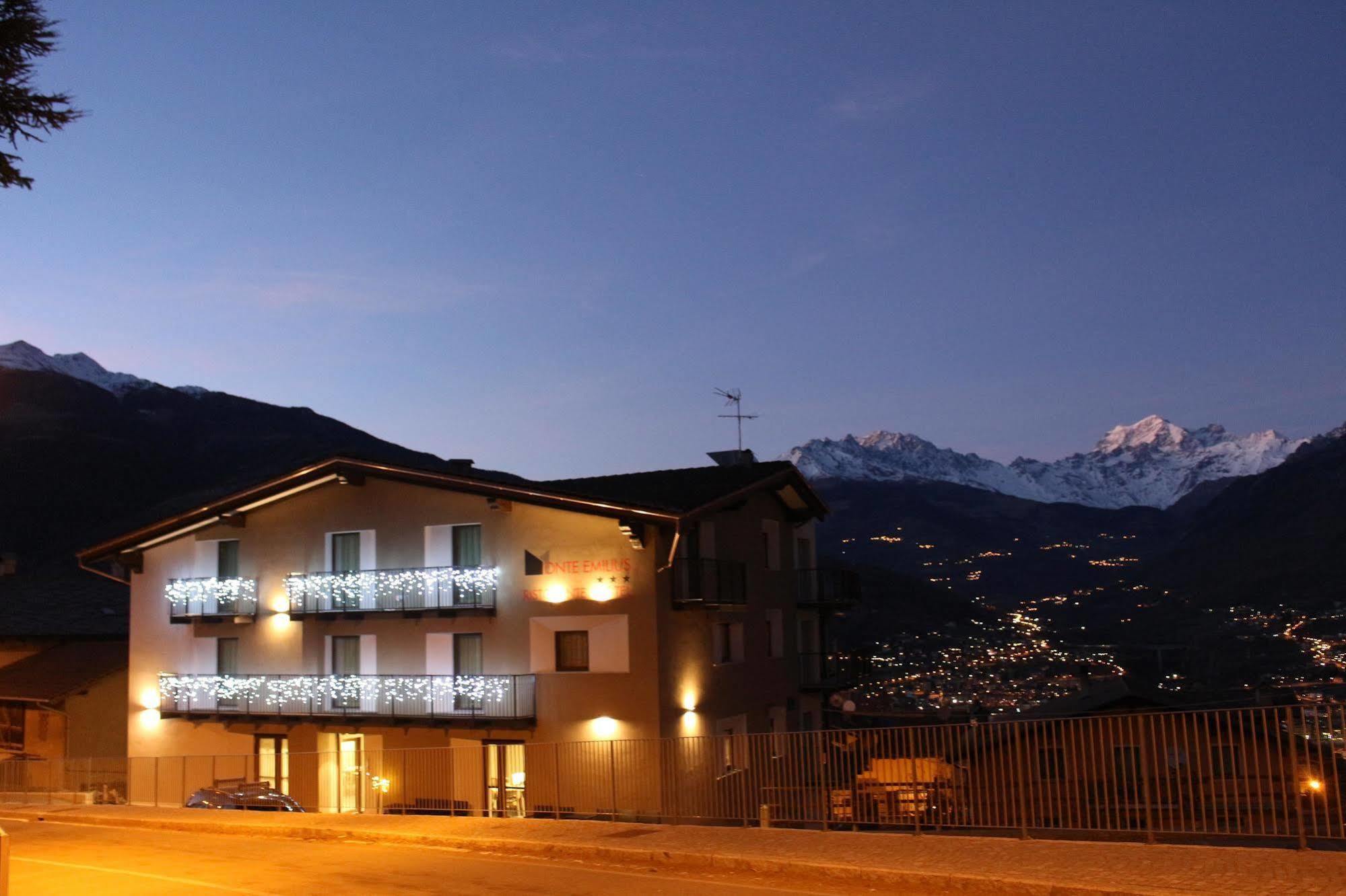 Monte Emilius Hotel Aosta Exterior foto